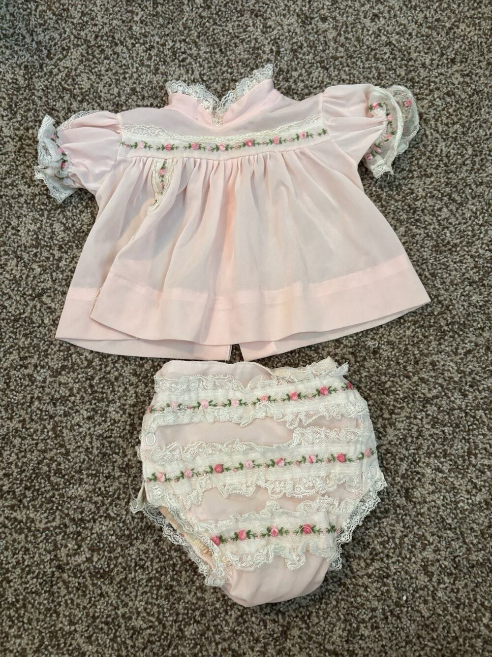 Pink & White 2-Piece Baby Girls Dress & Bloomers Lace Embroidered 6 Mos
